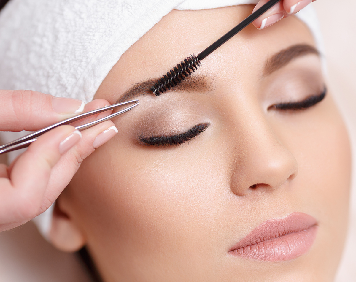 serum de pestañas y cejas evoeye, salon de estetica en pamplona iturrama, lifting de pestañas